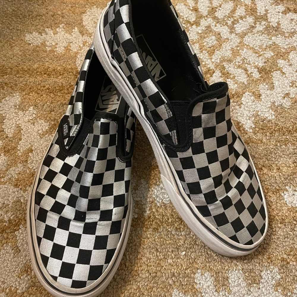 Vans size 8.5 women or 7 men
